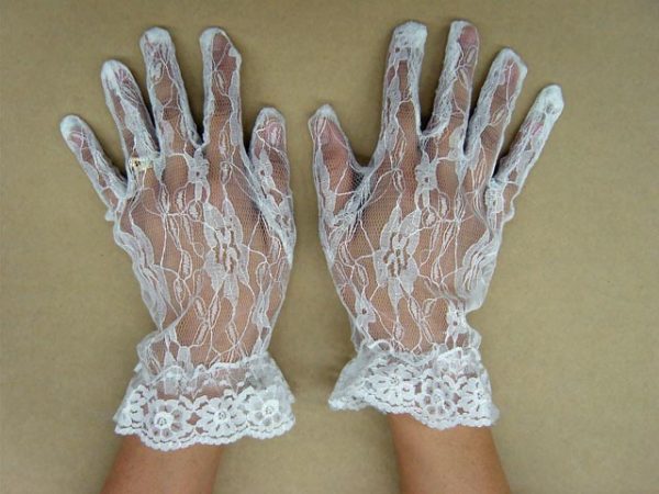 Glove Lace White