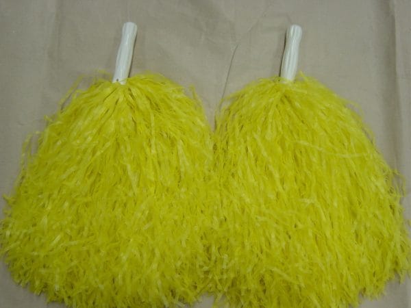 pom yellow