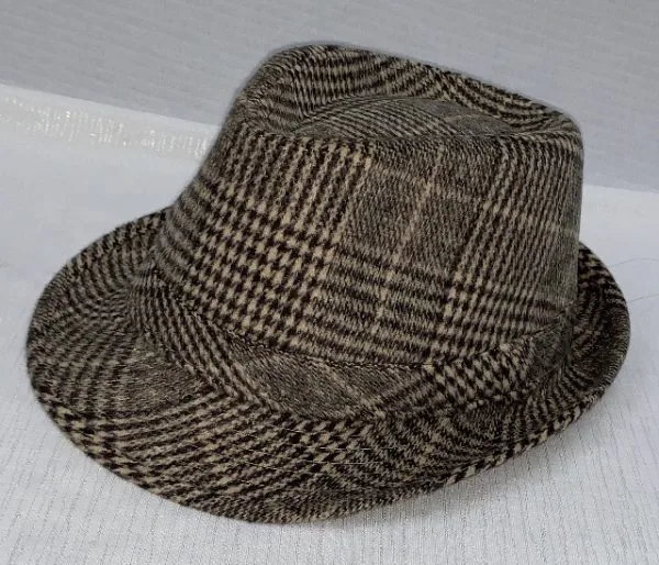 Brown and Cream Chequered Trilby Gangster Hat - image Brown-and-Cream-Trilby-600x514 on https://www.abracadabrafancydress.com.au